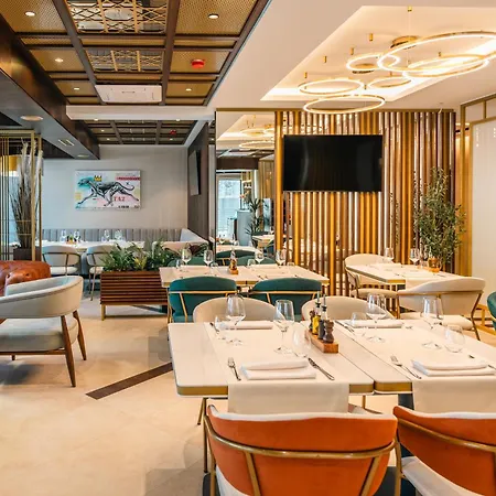 Kocka Hotel 4*