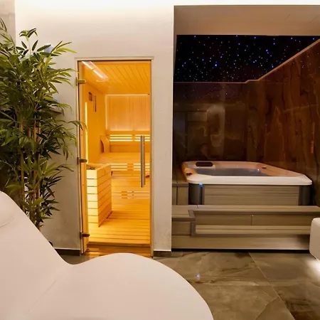 Kocka Hotel 4*